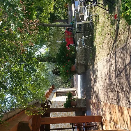 Pietra Maula Castelraimondo